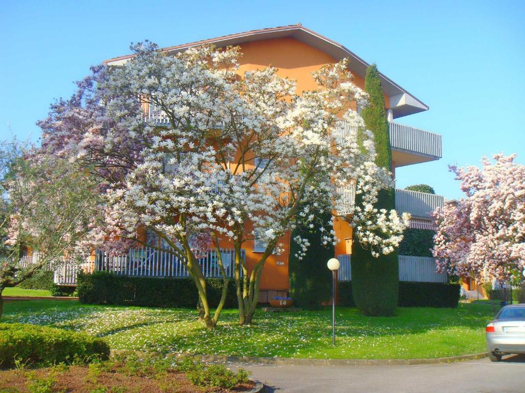 Residenza Cappuccini Aparthotel Peschiera del Garda Exterior photo